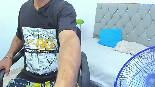 Sofi And Santy online show from 23, 11, 2025