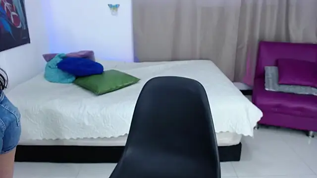 Snapshot of skarlett222 chatting on 22, 10, 2025 skarlett222 online show from 22, 10, 2025