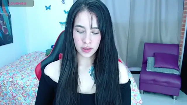 Snapshot of skarlett222 chatting on 21, 10, 2025 skarlett222 online show from 21, 10, 2025