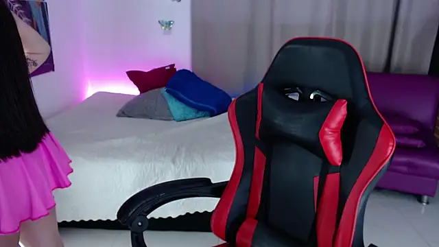 Snapshot of skarlett222 chatting on 12, 11, 2025 skarlett222 online show from 12, 11, 2025