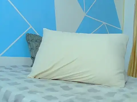 isabellaqueens online show from 5, 12, 2025