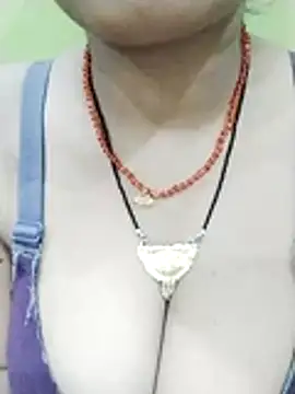 kiara-simmi online show from 10, 11, 2025