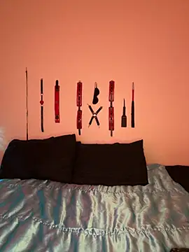 MiniMonroe online show from 15, 11, 2025