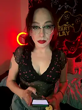 MiniMonroe online show from 22, 10, 2025