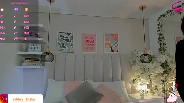 Isabella  gonzalez  online show from 26, 11, 2025