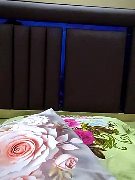 Tanha18 online show from 17, 12, 2025