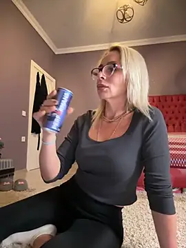 ElenabonyX online show from 11, 11, 2025