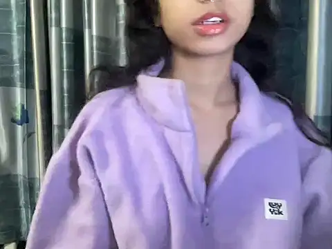 youngriri2 online show from 14, 11, 2025