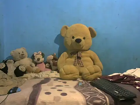 Indiansmiley01 online show from 14, 10, 2025