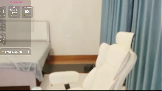 Snapshot of yiyi_3523 chatting on 28, 2, 2026 yiyi 3523 online show from 28, 2, 2026