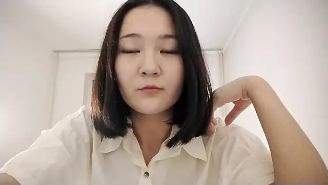 Lyndasilk online show from 22, 10, 2025