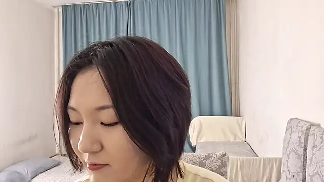 Lyndasilk online show from 13, 4, 2026