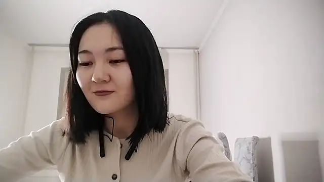 Lyndasilk online show from 12, 11, 2025