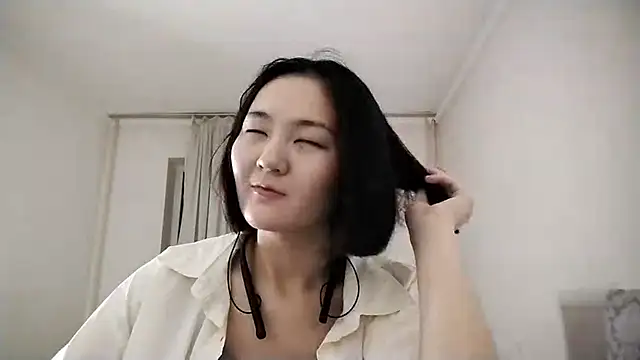 Lyndasilk online show from 23, 11, 2025