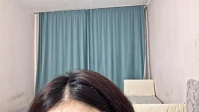 Snapshot of Lyndasilk chatting on 13, 7, 2026 Lyndasilk online show from 13, 7, 2026