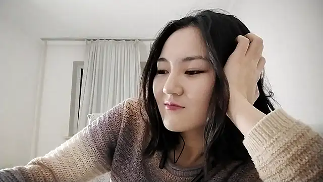 Lyndasilk online show from 13, 11, 2025