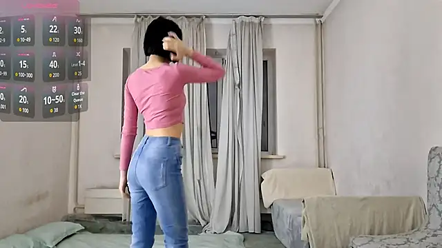 Lyndasilk online show from 5, 2, 2026