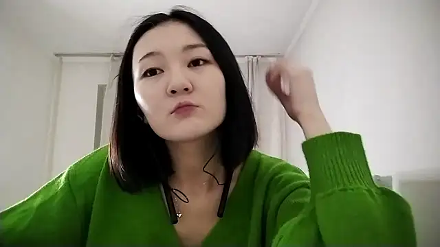 Lyndasilk online show from 1, 11, 2025