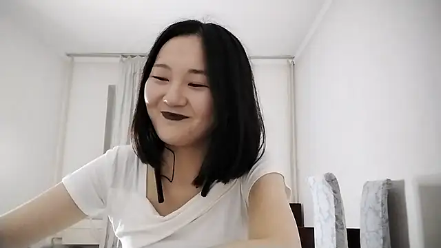 Lyndasilk online show from 31, 10, 2025