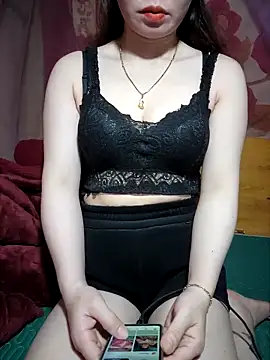 LeanaLy online show from 4, 11, 2025