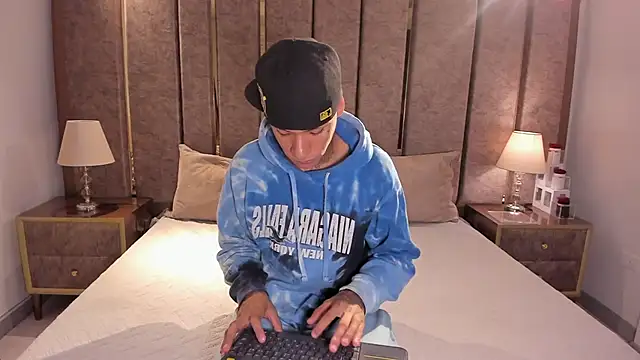 Snapshot of GaelCarter chatting on 24, 10, 2025 GaelCarter online show from 24, 10, 2025