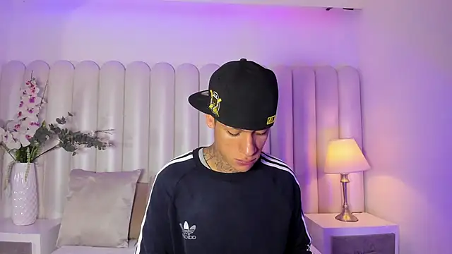 Snapshot of GaelCarter chatting on 8, 11, 2025 GaelCarter online show from 8, 11, 2025