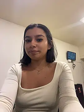 AlyssaRay online show from 18, 5, 2026