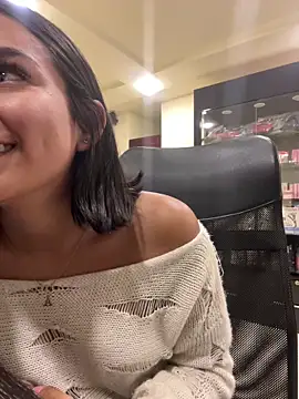 AlyssaRay online show from 3, 2, 2026