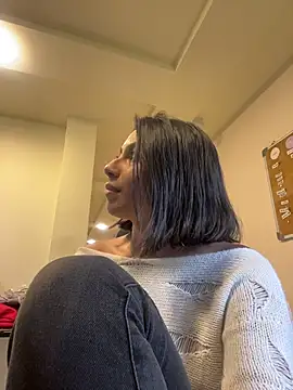 AlyssaRay online show from 17, 2, 2026