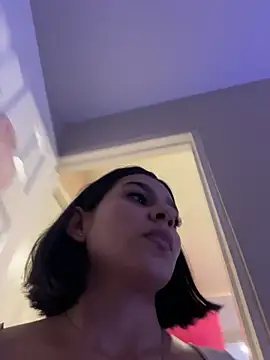 AlyssaRay online show from 5, 4, 2026