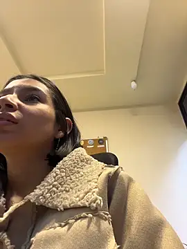 AlyssaRay online show from 15, 2, 2026