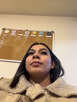 AlyssaRay online show from 4, 4, 2026