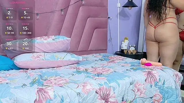 Snapshot of chubbykinkyygirl chatting on 30, 10, 2025 chubbykinkyygirl online show from 30, 10, 2025