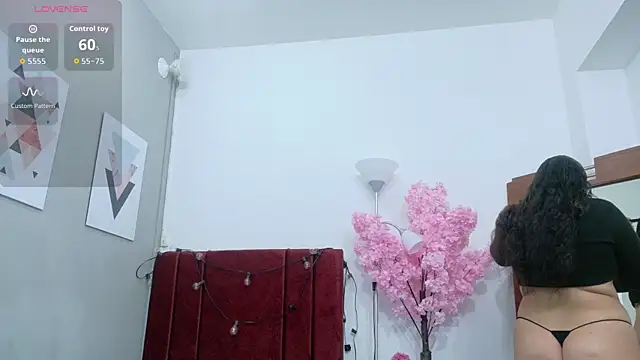 Snapshot of chubbykinkyygirl chatting on 27, 11, 2025 chubbykinkyygirl online show from 27, 11, 2025