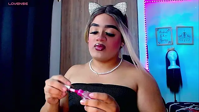 Sofiabigcock22 online show from 12, 2, 2026