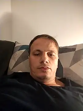 Snapshot of Iuliancatalin38 chatting on 11, 10, 2025 Iuliancatalin38 online show from 11, 10, 2025