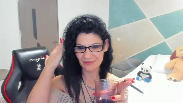 SweetSin40 online show from 3, 4, 2026