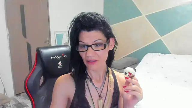 SweetSin40 online show from 12, 4, 2026