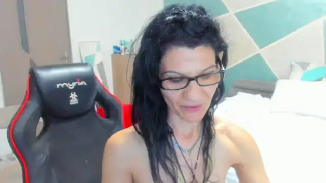 SweetSin40 online show from 7, 4, 2026