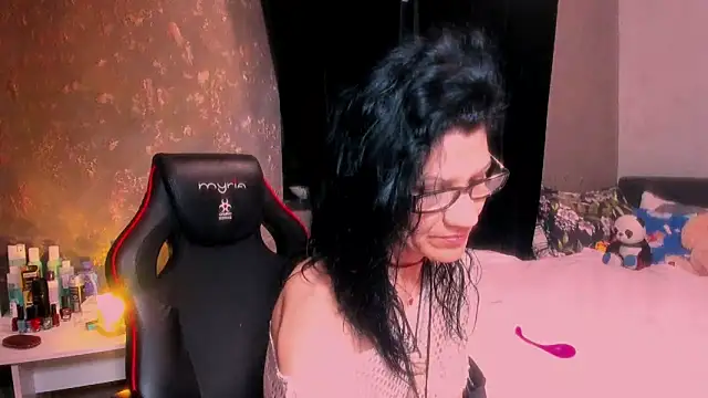 SweetSin40 online show from 13, 5, 2026