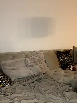 Roxane880 online show from 13, 11, 2025