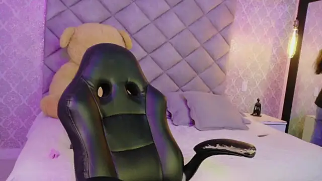 CARO ADAMS1 online show from 21, 11, 2025