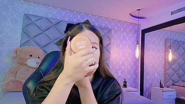 CARO ADAMS1 online show from 20, 11, 2025