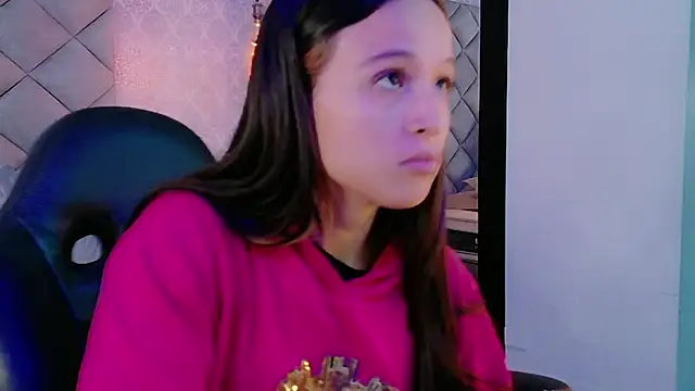 CARO ADAMS1 online show from 26, 11, 2025