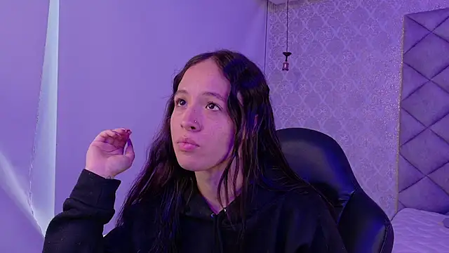 CARO ADAMS1 online show from 19, 11, 2025