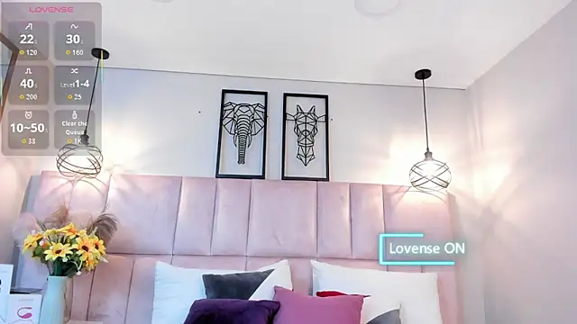 Ari lynn  online show from 13, 11, 2025