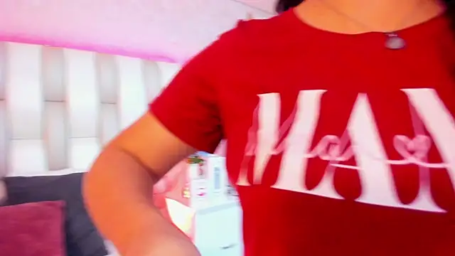 Ari lynn  online show from 23, 12, 2025