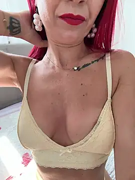 Snapshot of Miss-85 chatting on 21, 6, 2026 Miss-85 online show from 21, 6, 2026