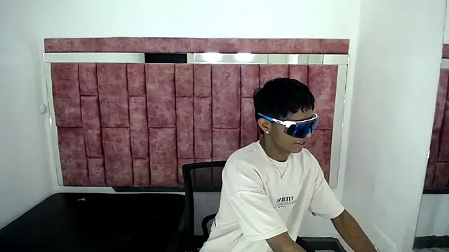 Mick storm online show from 16, 3, 2026