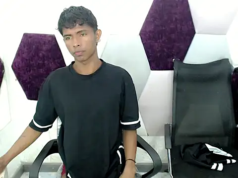 Snapshot of Mick_storm chatting on 18, 11, 2025 Mick storm online show from 18, 11, 2025